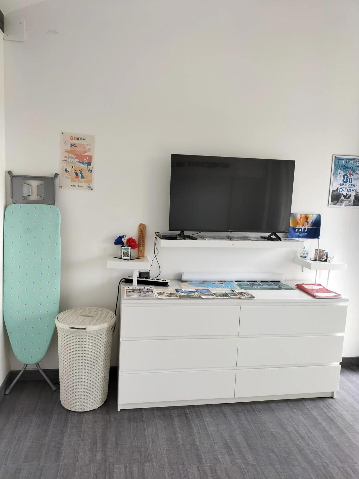 Studio Charmant A Vierville Sur Mer 30M² Avec Jardin Екстериор снимка